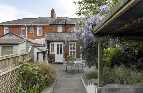 Barnstaple House | Spacious House Large Patio & Free Parking