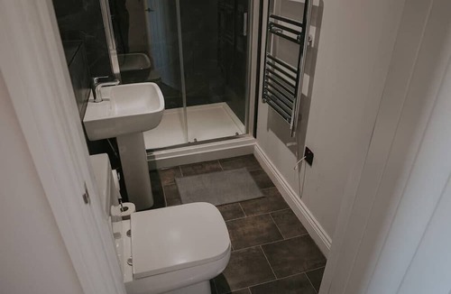 Heworth Apartment | Spacious Second Floor Apartment