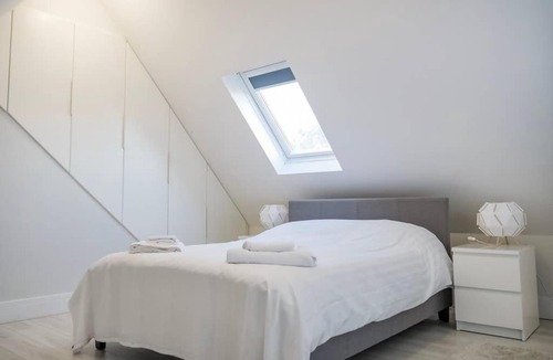 Roath Apartment | Spacious Self Contained New Build, 10 Minutes from City Centre