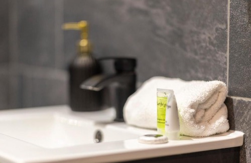 Peterborough Apartment | Spacious & Stylish Self Contained Studio Apartments