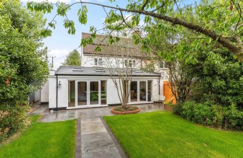 Blythburgh House | Spacious & Sunny Cottage Close to Suffolk Coast