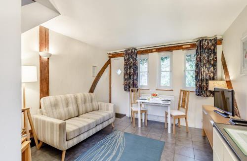 Hay-on-Wye House | Sparrows Nest - Ukc6437