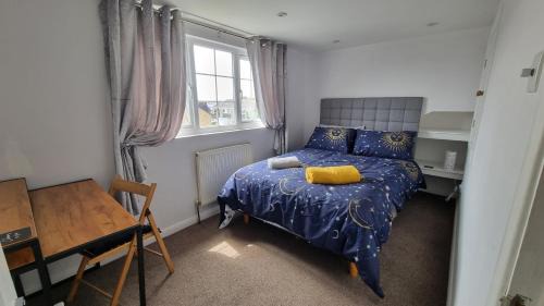 Lee-on-the-Solent House | Spencer , 4 bed slp 8 semi in Lee On The Solent