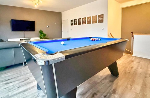 Chelmsford Apartment | Split level unique large 2BDR apartment