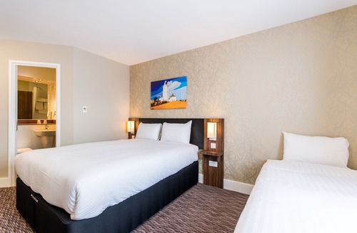 Cosford Hotel | Spread Eagle, Gailey by Marston's Inns