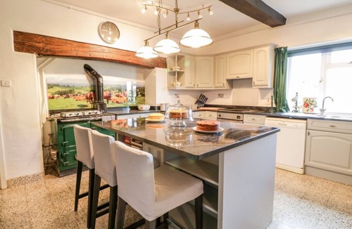 Welshpool House | Squires Rest, Llanfair Caereinion