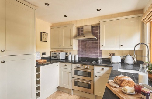 Longborough Cottage | Squirrel Barn