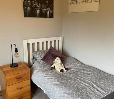 Fangfoss House | Squirrel Lodge Slps 4 - Close to York - Parking