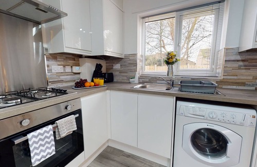 Peterborough Apartment | SRK- Secure Brand New Luxury Green View Lodge
