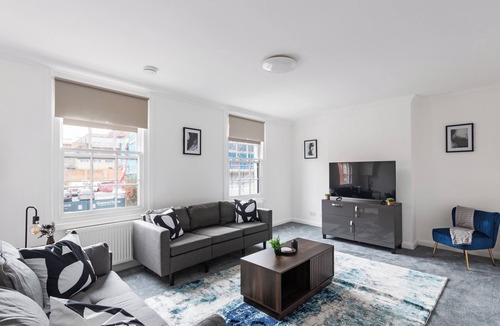 St Albans Apartment | St Albans Central - 2 bedroom flat - 1 FREE parking