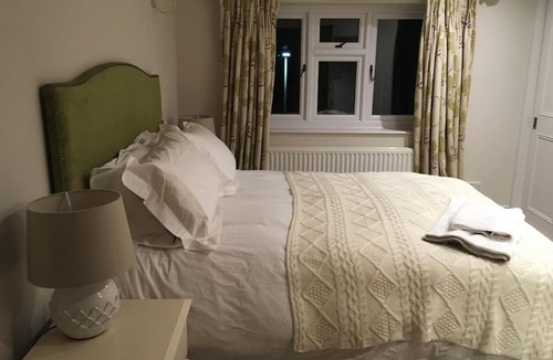 Ampleforth House | St Anthony’s, bright perkily decorated 3 bedroom house