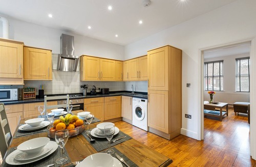 Bush Hill Park Apartment | St Marks Modern Apartments