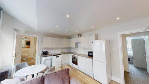 Bristol City Centre Apartment | St Nicholas 6 beds flat