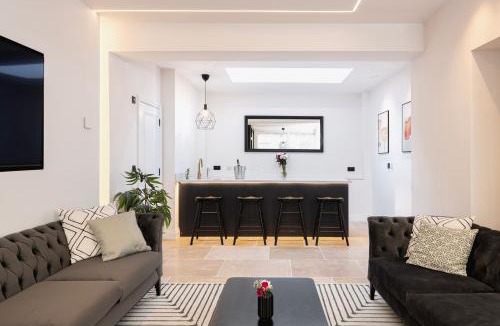 Upper Town House | St Paul's House