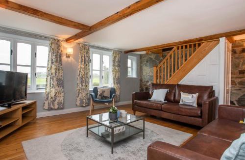 Llanfaethlu House | Stabl Bach