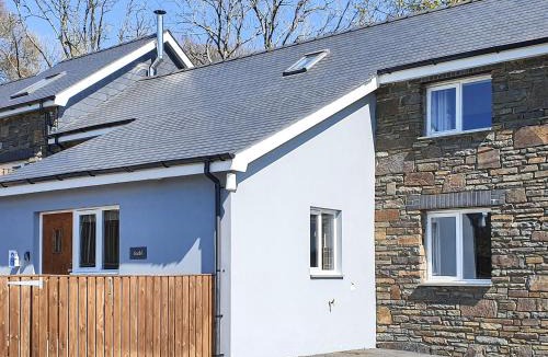 Llanfihangel-Ystrad House | Stabl-Oh4
