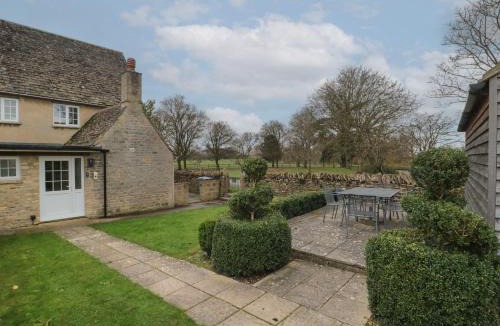 Lechlade House | Stable Cottage