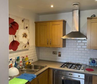 Peterborough House | Stay with Chackson
