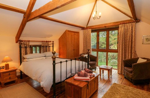 Clawton House | Stone Barn