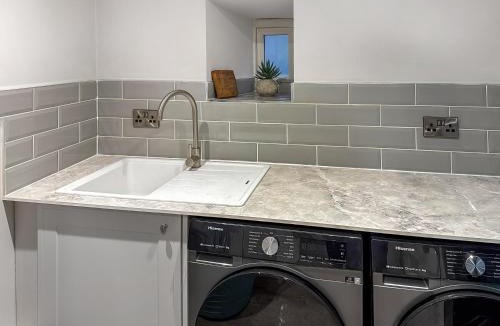 Richmond House | Stone's Throw