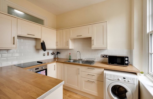 Cotham Apartment | STR8BS8 2-Bedroom Penthouse, Clifton, Parking, Garden & City Views
