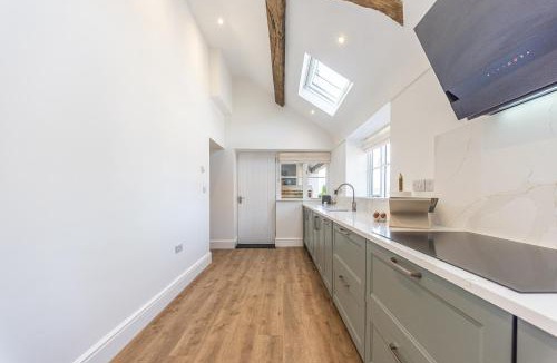 Malpas House | Stretton Lower hall