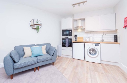 Shrewsbury Apartment | Studio 2, Second Floor Leisure and Business