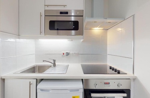 Mapesbury Apartment | Studio 48B