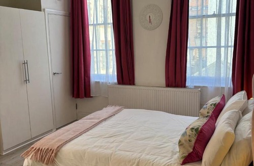 Saint Paul's Apartment | Studio 7