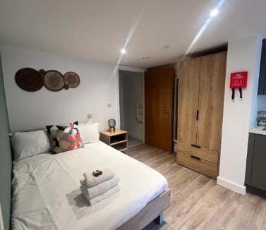 Bristol Floating Harbour Apartment | Studio Flat Close to Queen Square - Flat 3B
