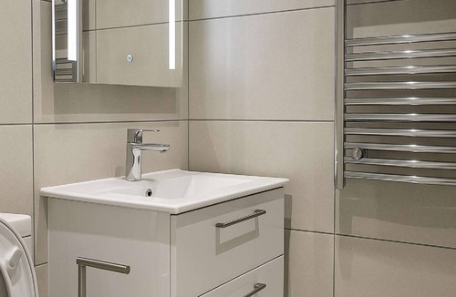 Harlesden Apartment | Studio Flat with Private Bathroom & Kitchenette