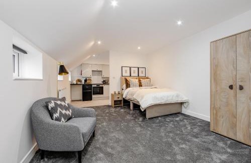 Maidstone Apartment | Studio Room, Parking, Contractors and Relocators, Weekly Deals