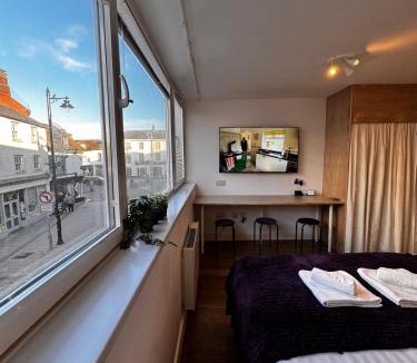 Andover Apartment | Studio with Parking & Shops at Your Door