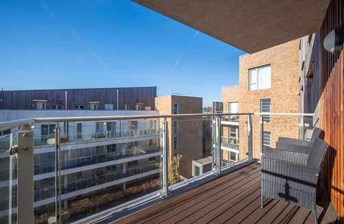 Maidenhead Apartment | Stunning 2BR flat with balcony