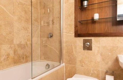 New Islington Apartment | Stunning 3BD canal-side Apartment in City Centre