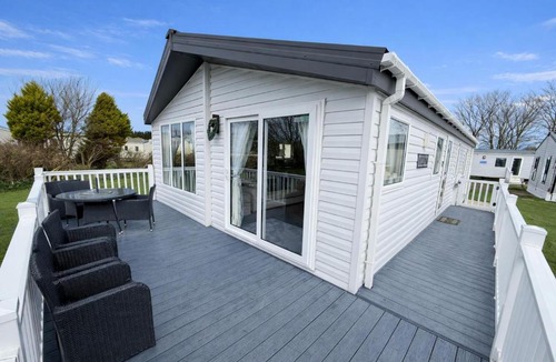 Mappleton Ski Chalet | Stunning 6 Berth Lodge For Hire At Skipsea Sands In Yorkshire Ref 41077Wf