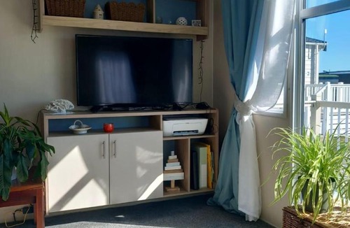 Netley House | Stunning Caravan With Decking At Solent Breeze In Hampshire Ref 38088Sb