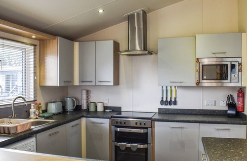 Corton Cottage | Stunning Cliff Top Cottage - UK48809