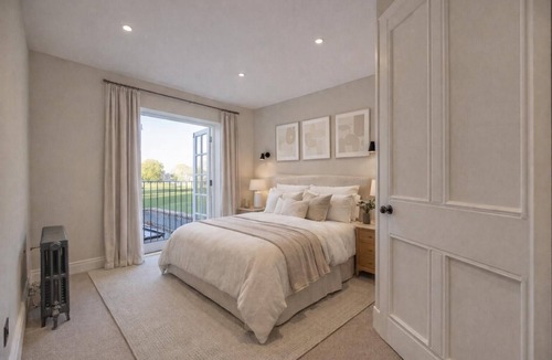 Marlow House | Stunning Grade 2 listed Shelley Lodge in Marlow