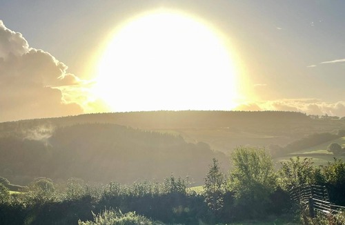 Rezare Cottage | Stunning Panoramic Views at The Hideaway in Rezare