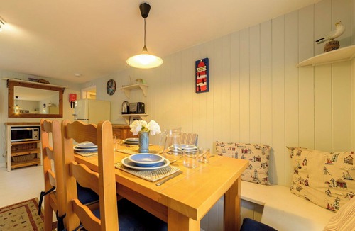 Gorran Haven House | Stunning private villa for 6 guests with WIFI and TV