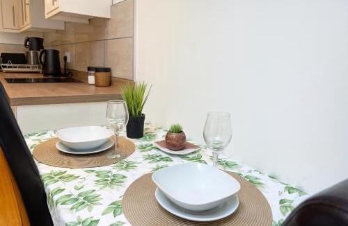Banstead Apartment | Stunning Studio2, Banstead with free off st parking
