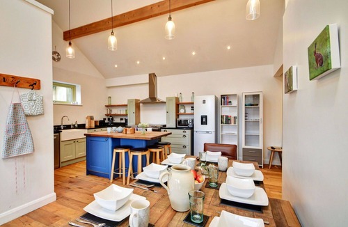 Summerbridge House | Stunning villa for 8 guests with WIFI