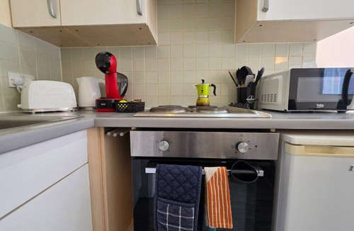 Hockley Apartment | Stylish 1BR Flat Next to Hockley
