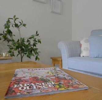 Harrogate Apartment | Stylish 3BR Yorkshire Base for 6 with Parking