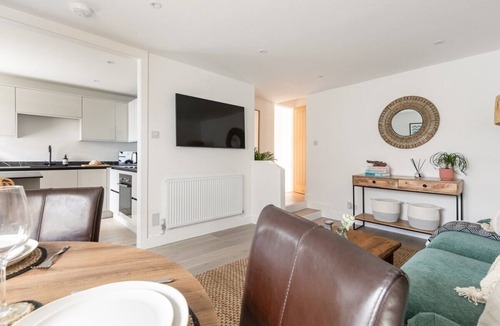 Mabe Apartment | Stylish apartment with parking | Flat 2 Mill House