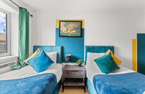 Redcliffe House | Stylish Bristol Abode - Sleeps 6