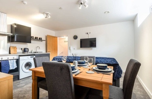 Sheffield City Centre Apartment | Stylish Central Sheffield 1BR – Sleeps 2