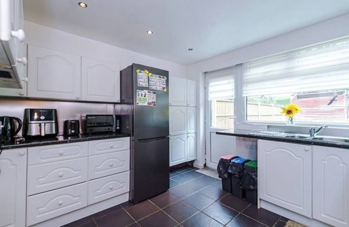 Manchester House | Stylish Home | Fully equipped | Long Stays Welcome