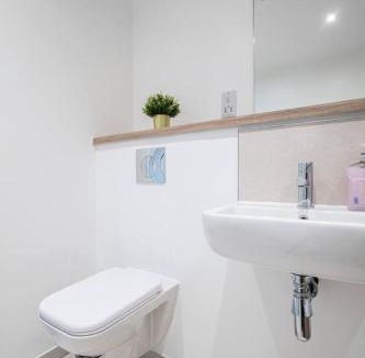 Eccles Apartment | Stylish Luxurious Modern Apartment Manchester